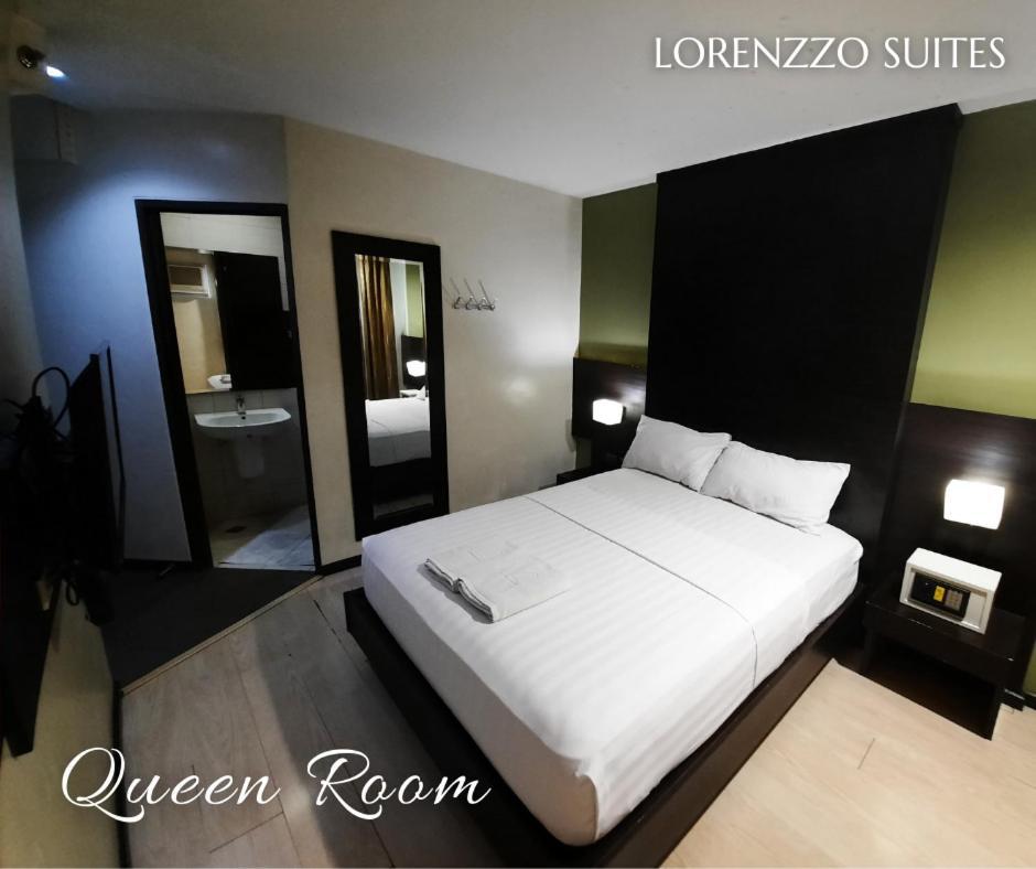 Lorenzzo Suites Hotel Makati Pasay Exterior photo