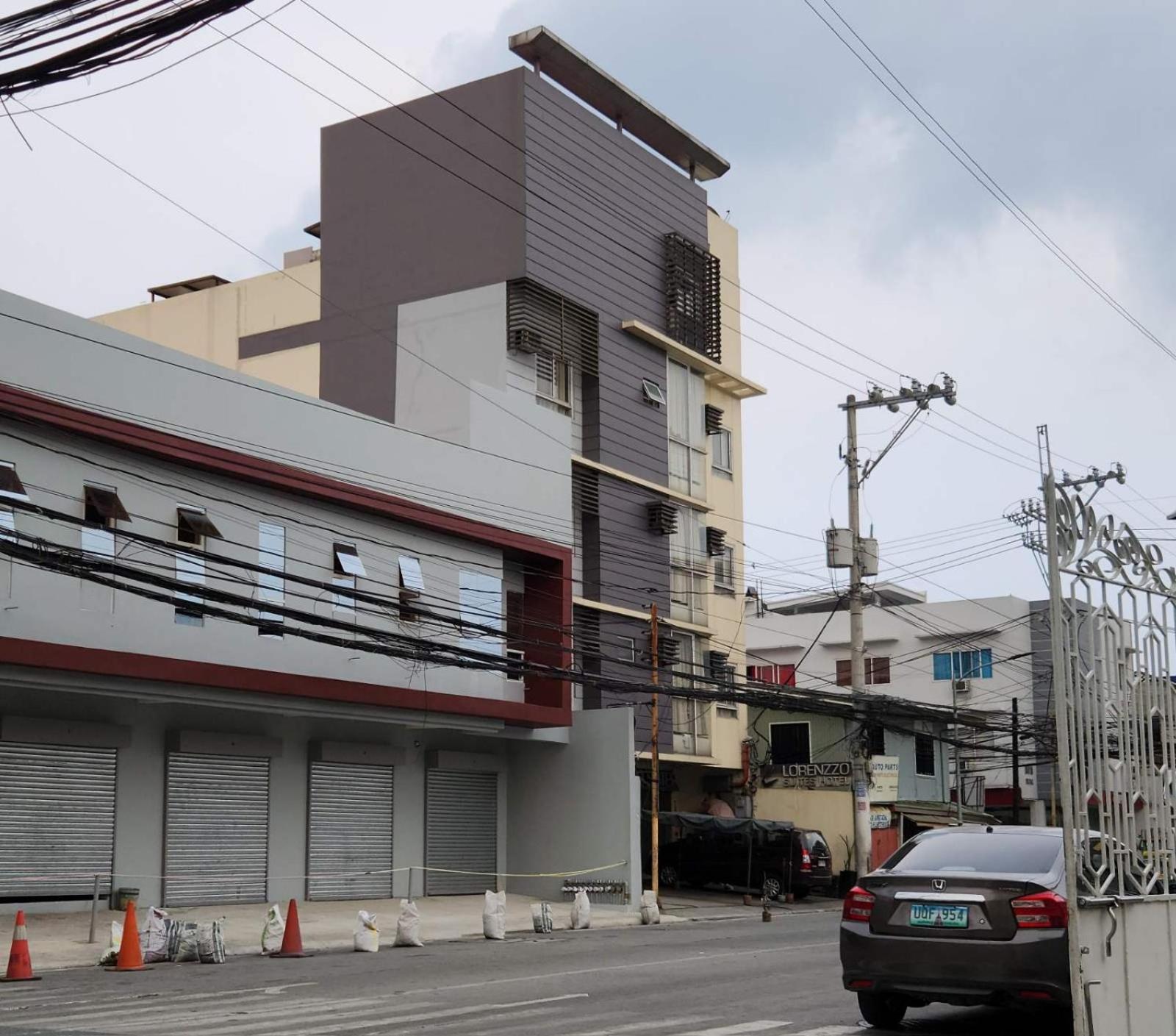 Lorenzzo Suites Hotel Makati Pasay Exterior photo